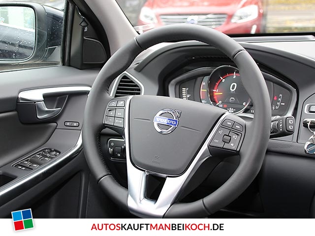 XC60 D5 AWD Geartronic Summum Sommerräder 18Zoll / Foto 9