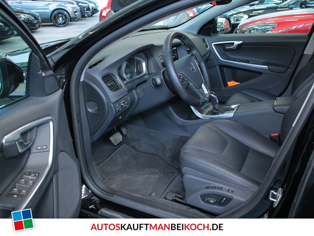 V60 D6 AWD Plug-In Hybrid Summum ACC Schiebedach / Foto 5
