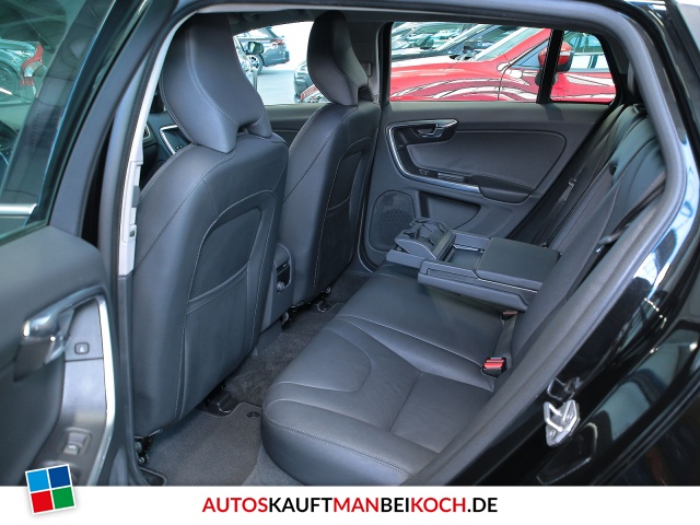 V60 D6 AWD Plug-In Hybrid Summum ACC Schiebedach / Foto 7