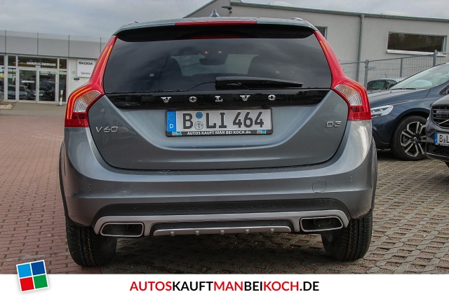 V60 Cross Country D3 Geartronic Momentum / Foto 4