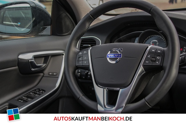 V60 Cross Country D3 Geartronic Momentum / Foto 9