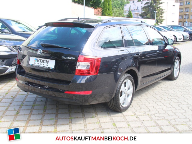 Octavia Combi III 2.0 TDI DSG Elegance 0,0% Fin / Foto 3