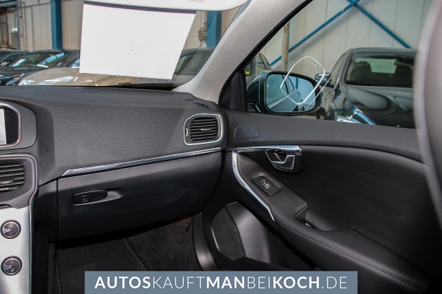 V40 D3 Inscription / Foto 8