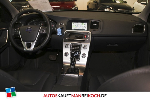 V60 D3 Geartronic Summum / Foto 8