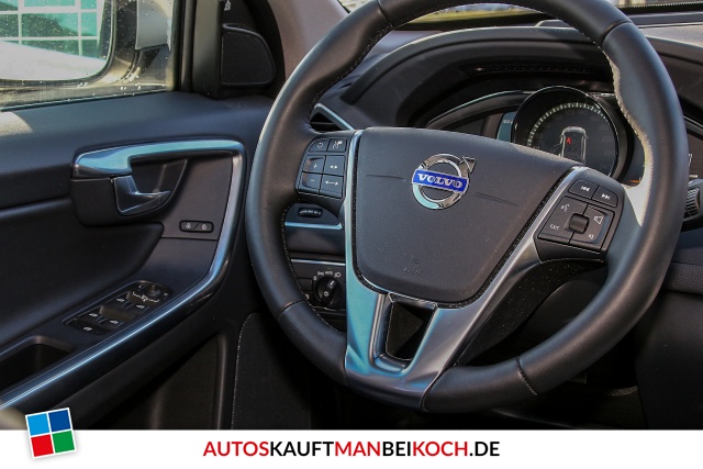 XC60 D5 AWD Geartronic Summum 18 Zoll SR/Leasing m / Foto 9