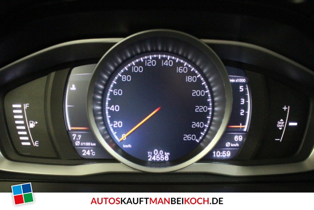 XC60 D3 Momentum Bi-Xenon Navi / Foto 7