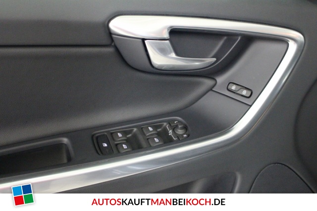 XC60 D3 Momentum Bi-Xenon Navi / Foto 8