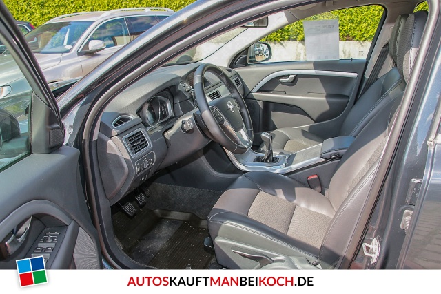 V70 D4 DPF Momentum SD Navi FahrerAss Standheiz / Foto 5