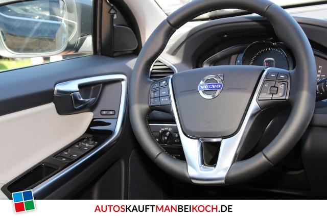 XC60 D5 AWD Geartronic Summum Leasing möglich / Foto 9