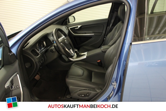 V60 D3 Summum Autom FahrerAss Stdhzg Four-C / Foto 3