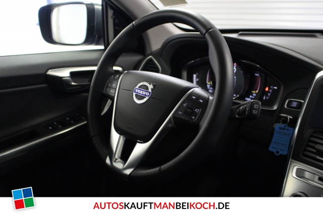 XC60 D5 AWD Summum Aut. FahrerAss SD Navi Xenon / Foto 7