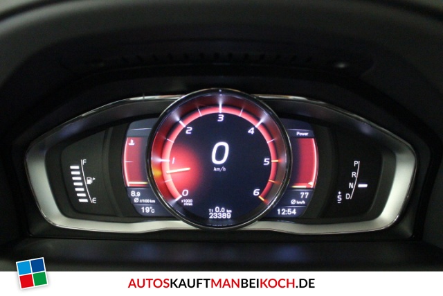 XC60 D5 AWD Summum Aut. FahrerAss SD Navi Xenon / Foto 9