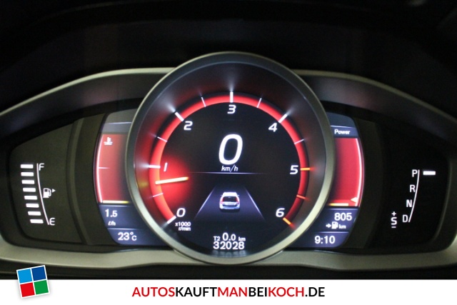 XC70 D4 AWD Summum Aut. MJ16 FahrerAss Niveaureg / Foto 9