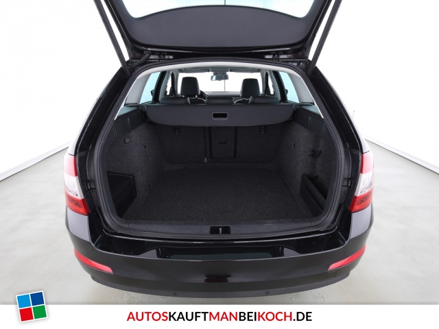 Octavia Combi III 2.0 TDI DSG PANO LEDER NAVI STDH / Foto 7