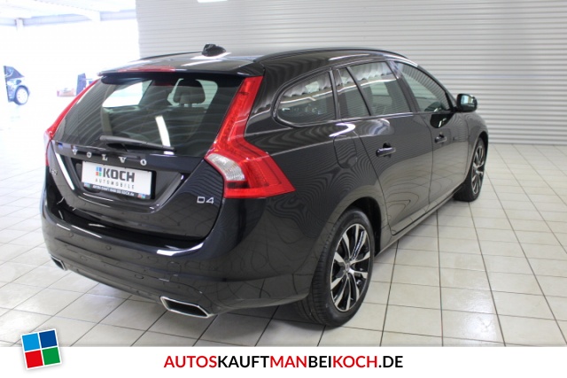 V60 D4 Linje Svart Aut. FahrerAss Navi PDC + vorne / Foto 3