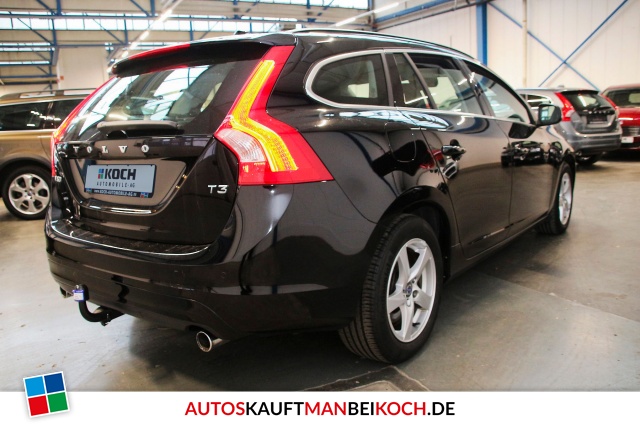 V60 T3 Momentum Navi Xenon Standheizung PDC SHZ / Foto 3