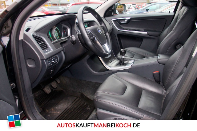 XC60 D3 Summum FahrerAss Stdhzg Four-C OnCall SD / Foto 5