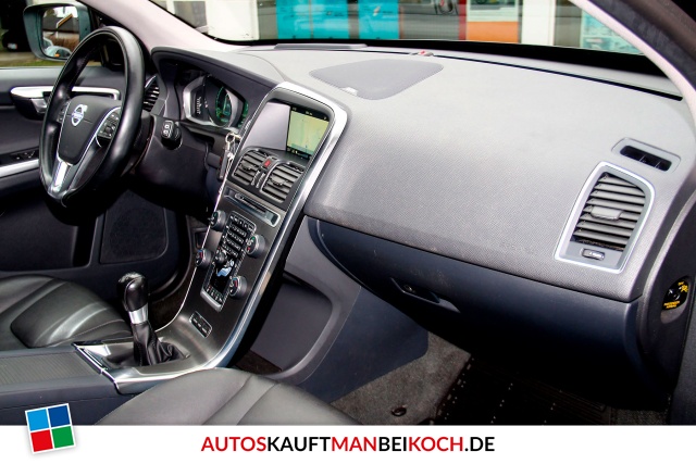 XC60 D3 Summum FahrerAss Stdhzg Four-C OnCall SD / Foto 6