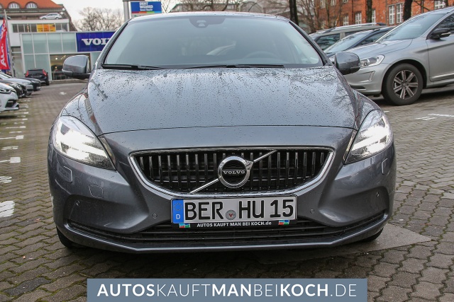 V40 T3 Momentum Aut. Navi LED SZH PDC + vorne / Foto 2