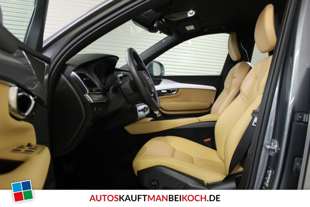 XC90 D4 2WD Momentum 7-sitzer PilotAssist Stdhzg / Foto 5