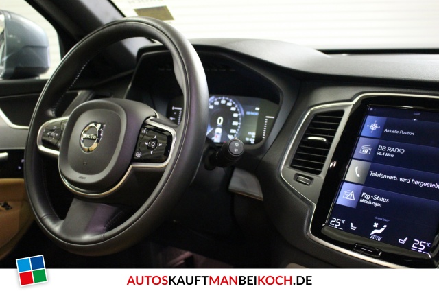 XC90 D4 2WD Momentum 7-sitzer PilotAssist Stdhzg / Foto 9
