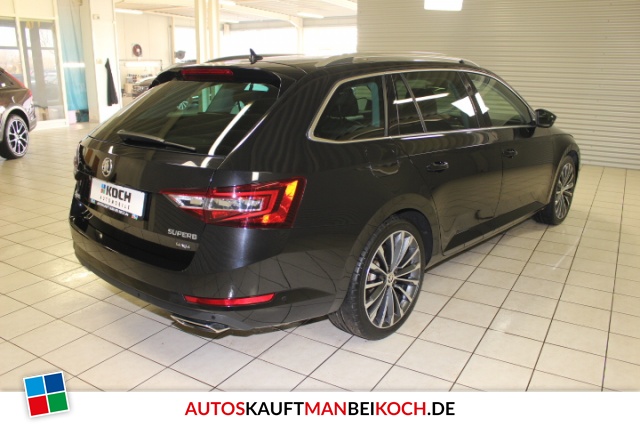 Superb Combi III 2.0 TSI DSG 4x4 Style Alcantara N / Foto 3