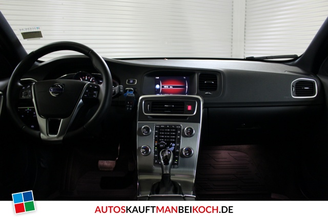 V60 T4 Summum Aut. ACC Kamera Navi Xenon Standhzg / Foto 6