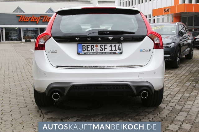 V60 D6 Plug-In AWD Geartronic R-Design / Foto 4