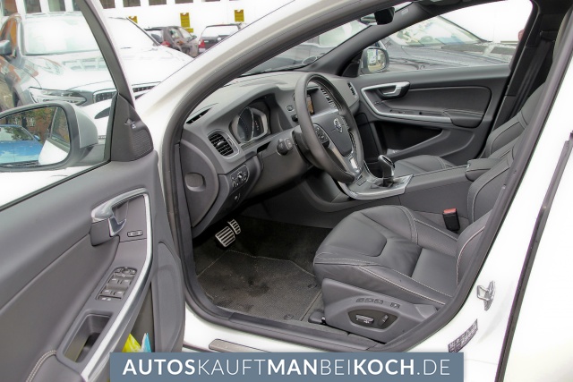 V60 D6 Plug-In AWD Geartronic R-Design / Foto 5