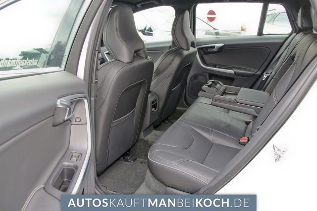 V60 D6 Plug-In AWD Geartronic R-Design / Foto 6
