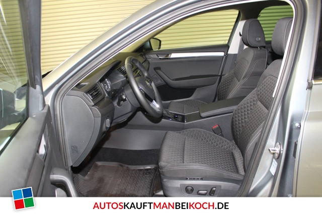 Superb Combi III 2.0 TSI DSG Style Plus Navi Xenon / Foto 3