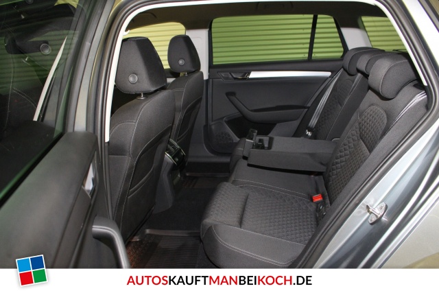 Superb Combi III 2.0 TSI DSG Style Plus Navi Xenon / Foto 5