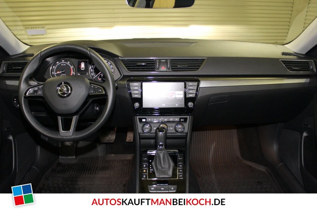 Superb Combi III 2.0 TSI DSG Style Plus Navi Xenon / Foto 6