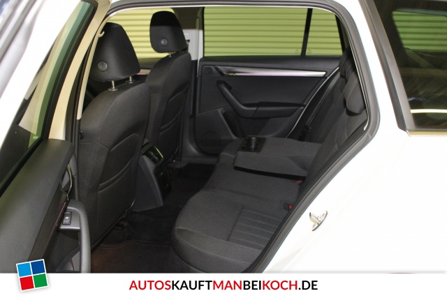 Octavia Combi Facelift 1.4 TSI Style LED Navi SHZ / Foto 7