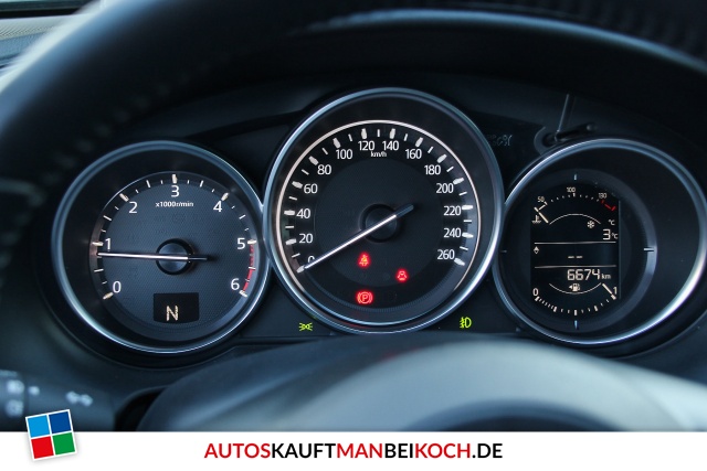 6 Kombi SKY-D 150 FWD 5T 6AG AL-EXCLUSIVE TOP / Foto 9