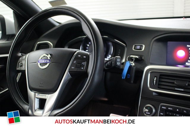 V60 T4 R-Design ACC Navi Xenon Standhzg Kamer / Foto 6