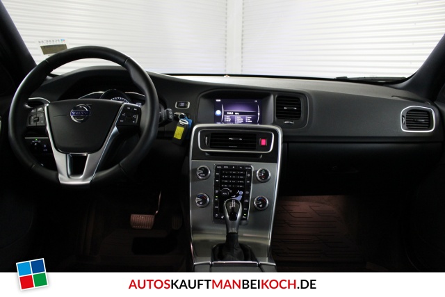 V60 T4 Summum Aut. ACC Navi Xenon Standhzg Kamera / Foto 8