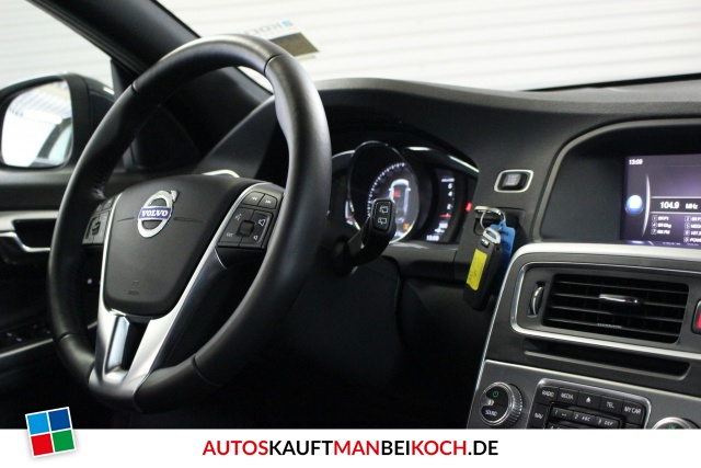 V60 T4 Summum Aut. ACC Navi Xenon Standhzg Kamera / Foto 9