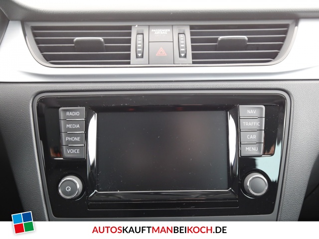 Rapid Spaceback 1.4 TSI DSG Drive Navi Xenon / Foto 9