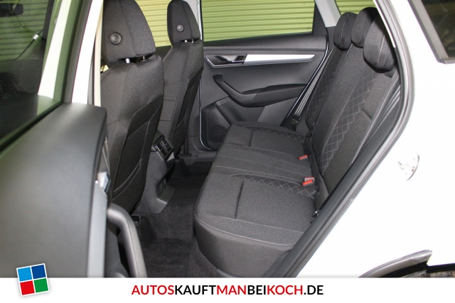 Karoq 1.0 TSI Ambition Plus LED Navi SHZ PDC Sofor / Foto 4