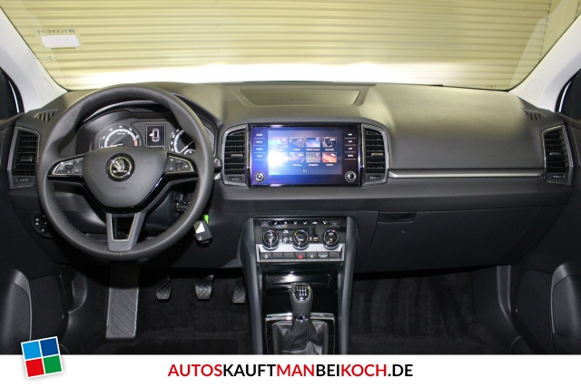 Karoq 1.0 TSI Ambition Plus LED Navi SHZ PDC Sofor / Foto 5