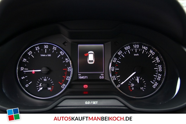 Octavia Combi 2.0 TDI Ambition Navi SHZ Bi-Xenon / Foto 9