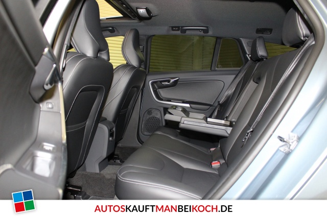 V60 D4 Summum Aut. FahrerAss PremiumSound SD OnCal / Foto 5