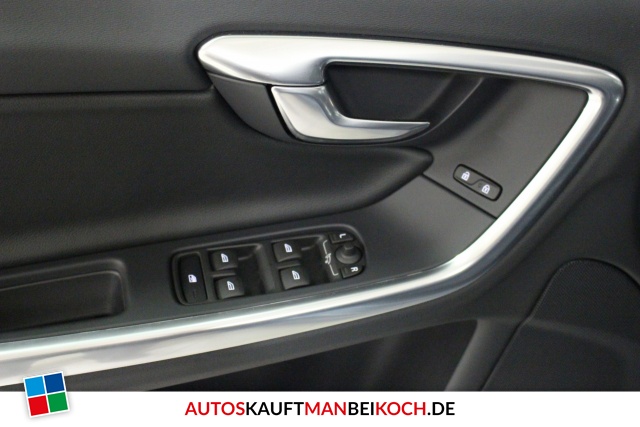 V60 D4 Summum Aut. FahrerAss PremiumSound SD OnCal / Foto 9
