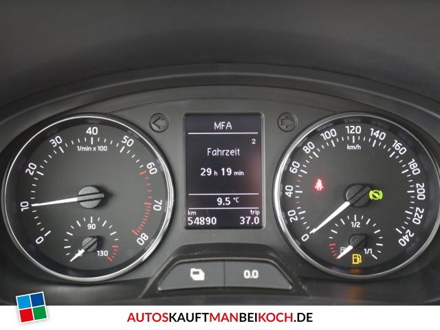 Rapid Spaceback 1.4 TSI DSG Klimaaut SHZ 1.Hand AH / Foto 4