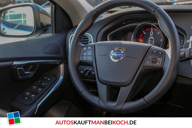 V40 D2 You Aut. Xenon Navi Leder PDC SHZ / Foto 9