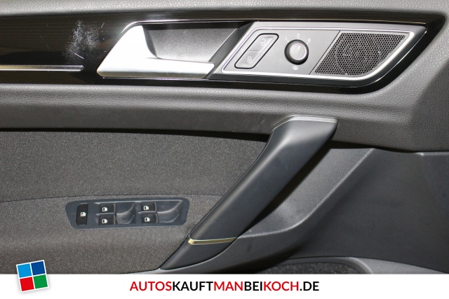 Golf VII Sportsvan 1.4 TSI 150PS Highline PanoDach / Foto 8
