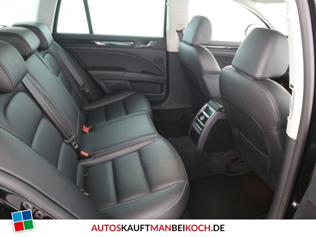 Superb Combi 2.0 TDI DSG Elegance Navi 0% / Foto 6