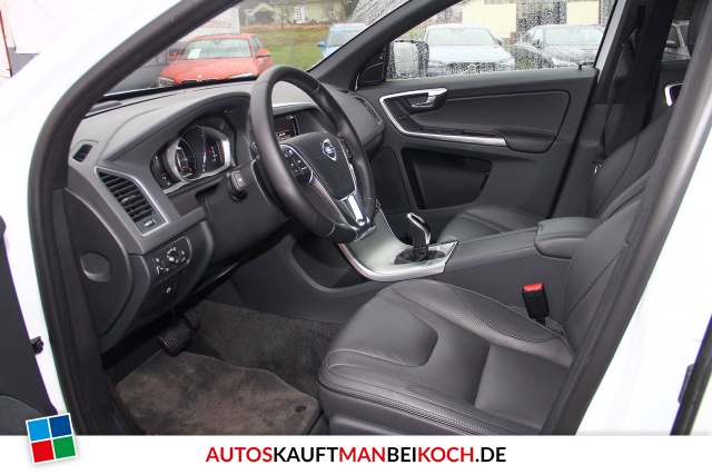 XC60 T5 AWD Summum Aut. FahrerAss StHzg OnCall / Foto 5