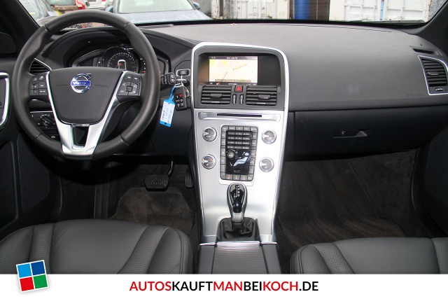 XC60 T5 AWD Summum Aut. FahrerAss StHzg OnCall / Foto 9